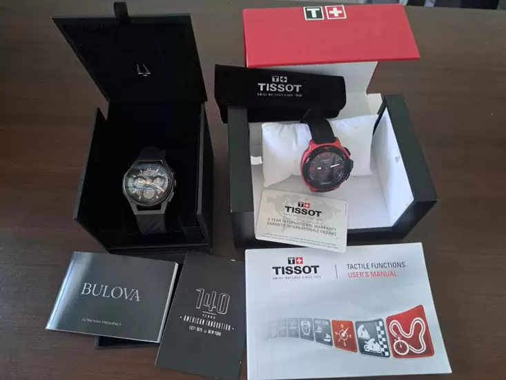 B/.700.00 Relojes como nuevos, Bulova Curv y Tissot Touch