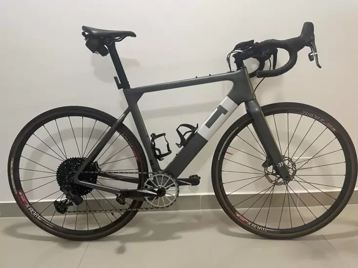 B/.3,500.00 Bicicleta 3T Exploro Team 2021 Talla 56